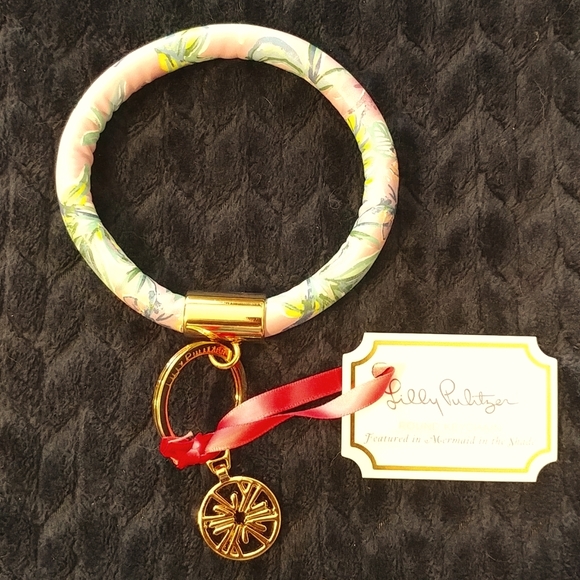 Lilly Pulitzer Accessories - 🌹Lily Pulitzer Round Keychain